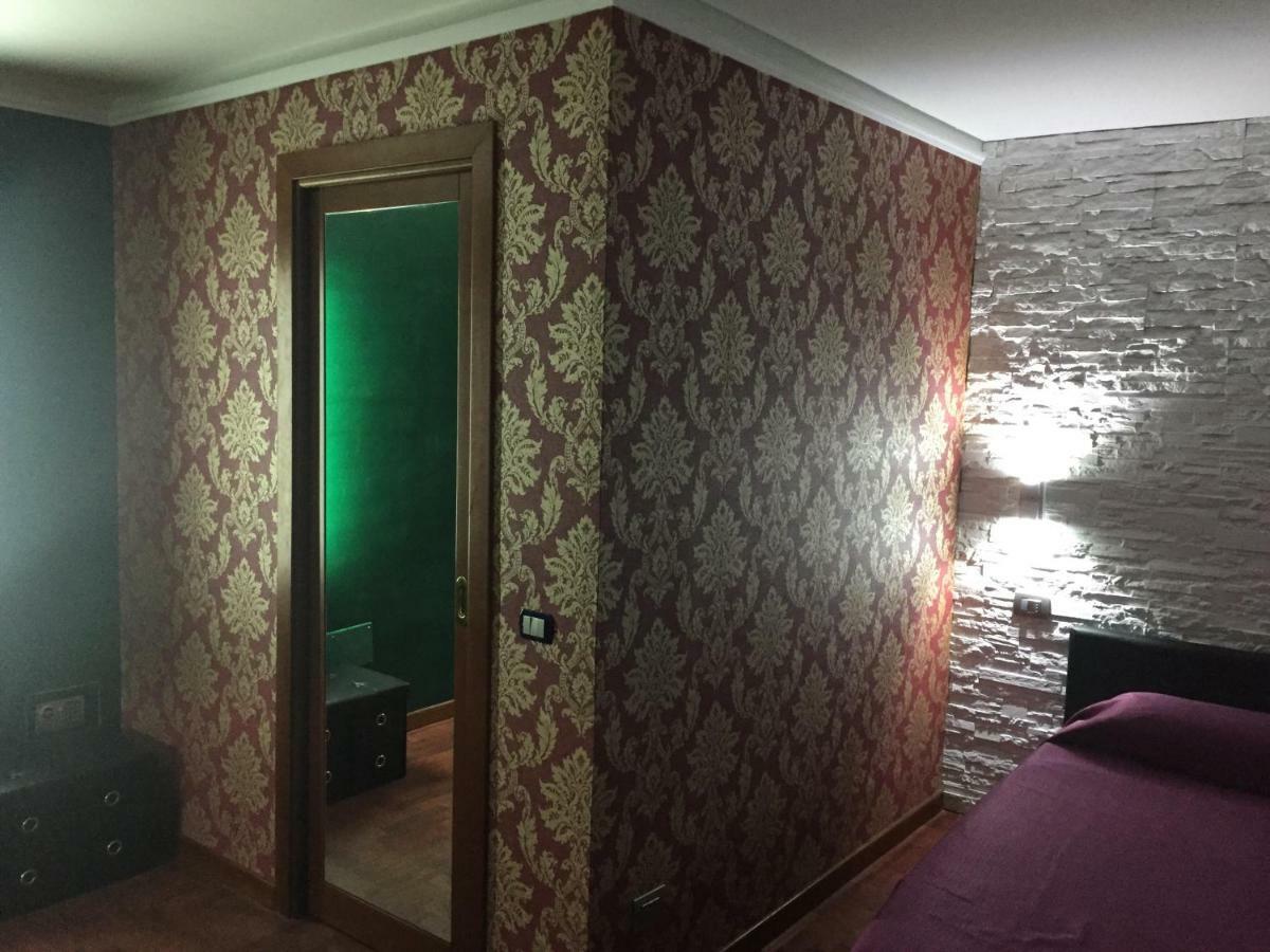 La Casetta Di Elena Lamezia Terme Buitenkant foto