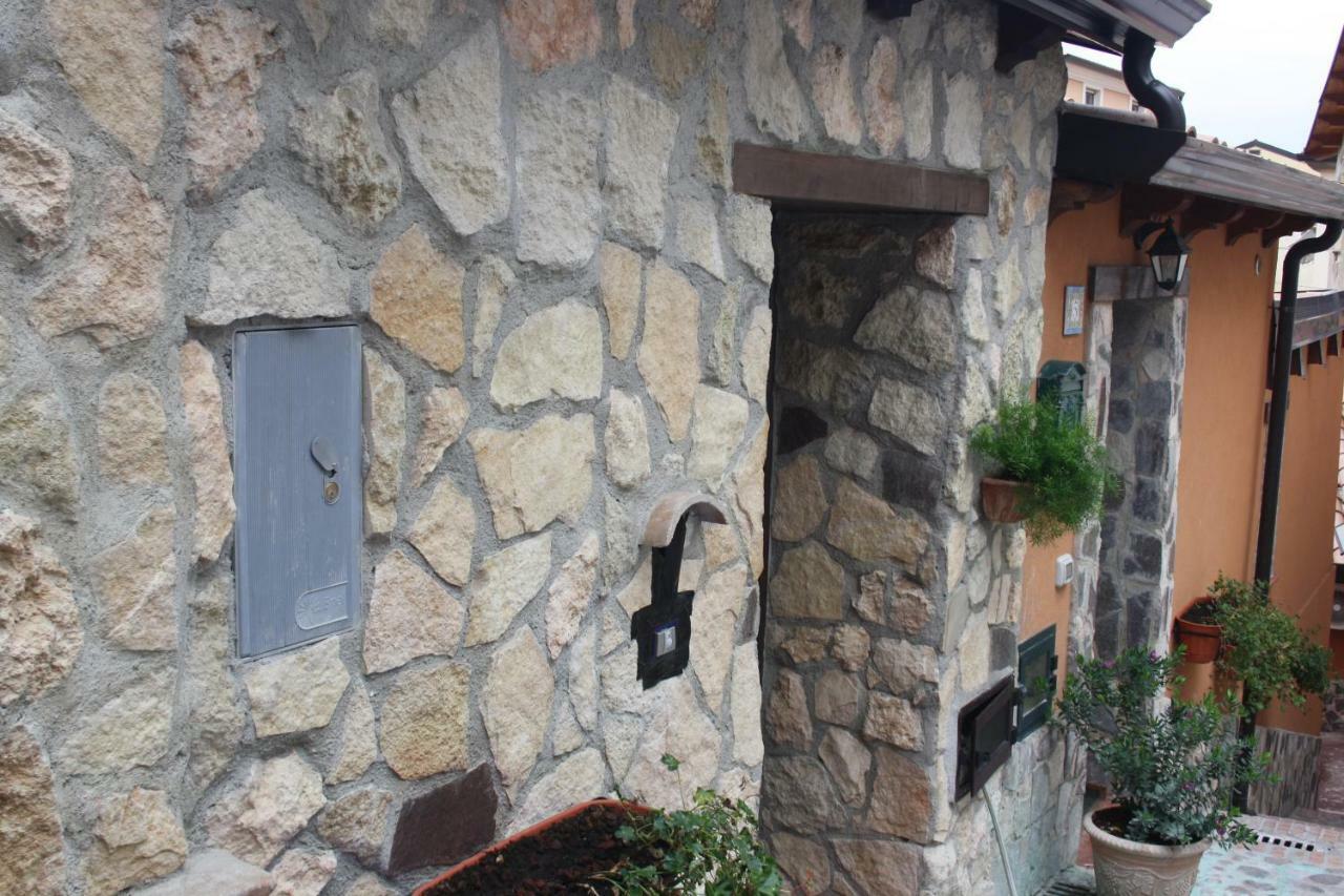 La Casetta Di Elena Lamezia Terme Buitenkant foto