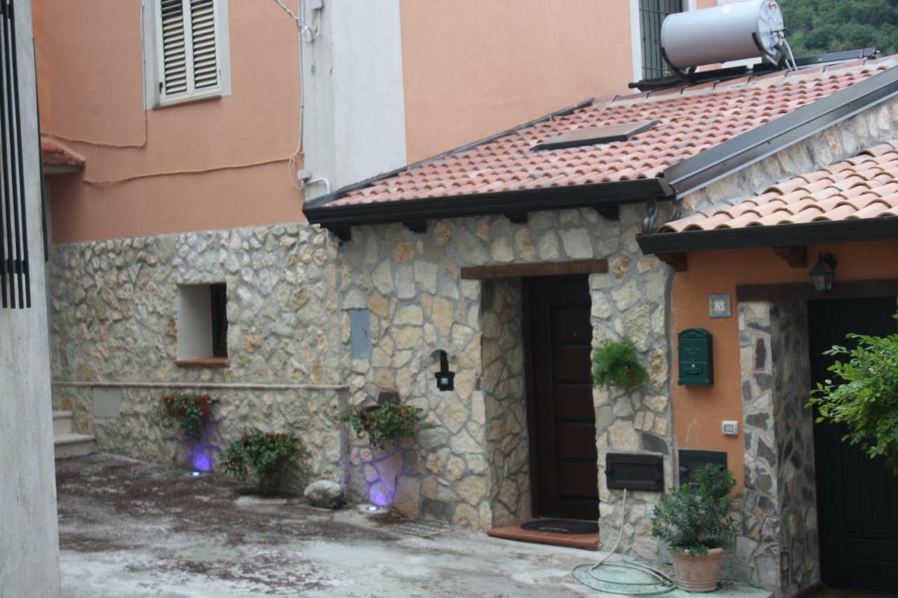 La Casetta Di Elena Lamezia Terme Buitenkant foto
