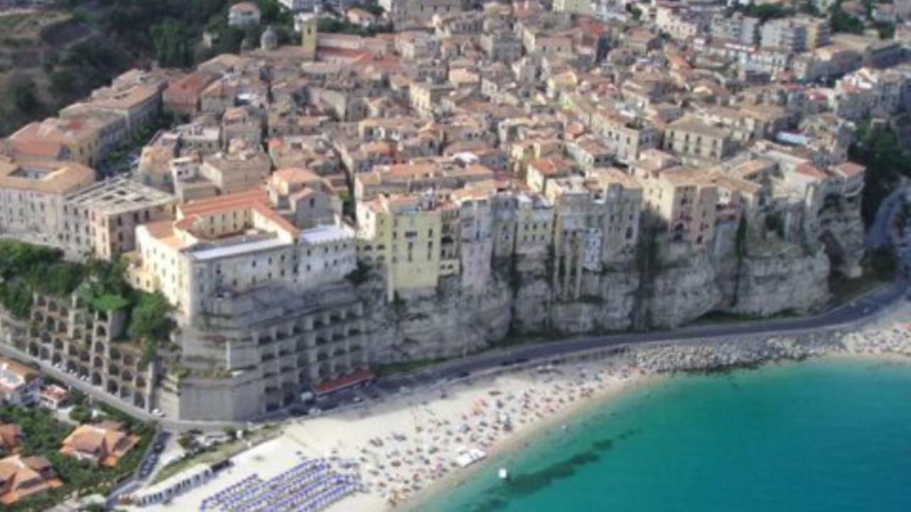 La Casetta Di Elena Lamezia Terme Buitenkant foto