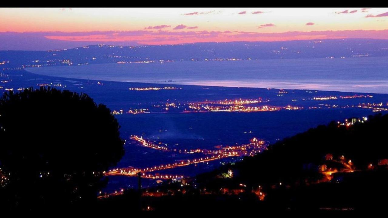 La Casetta Di Elena Lamezia Terme Buitenkant foto