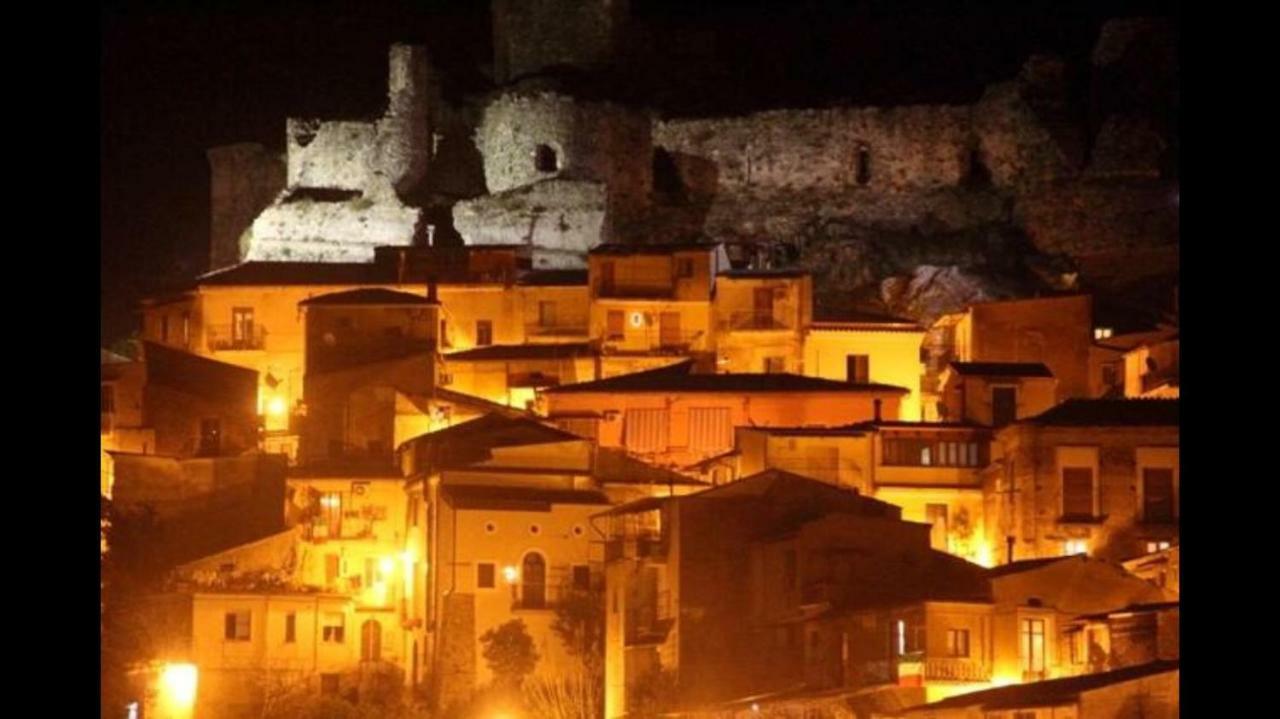La Casetta Di Elena Lamezia Terme Buitenkant foto
