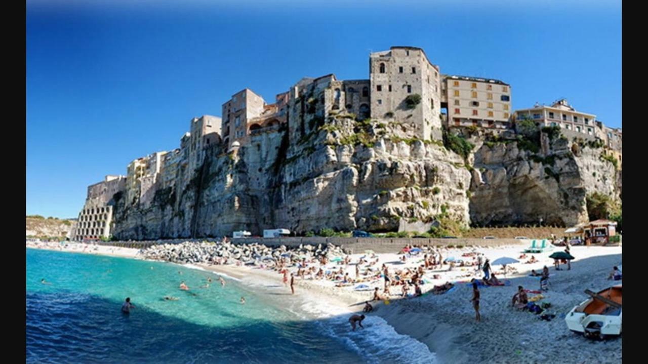 La Casetta Di Elena Lamezia Terme Buitenkant foto
