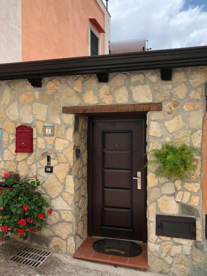 La Casetta Di Elena Lamezia Terme Buitenkant foto