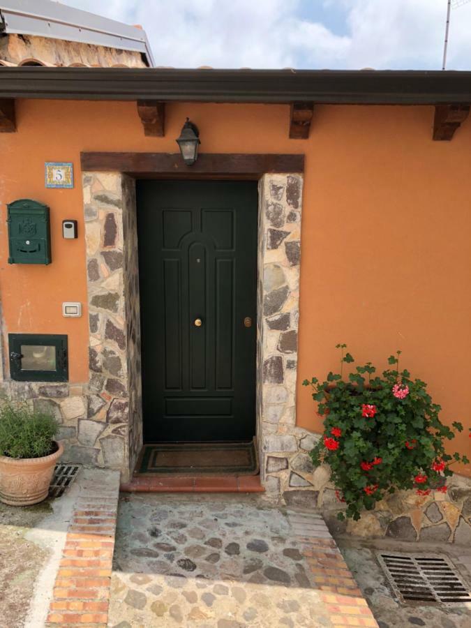 La Casetta Di Elena Lamezia Terme Buitenkant foto
