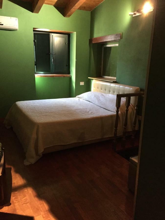 La Casetta Di Elena Lamezia Terme Buitenkant foto